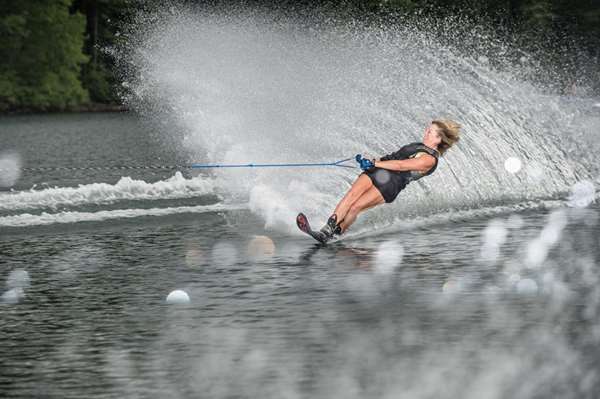 TXi_waterski_lowres